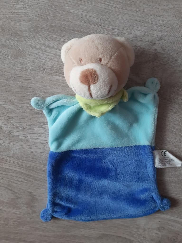Knuffel knuffeldoekje beer nicotoy blauw sjaal K1695, Ophalen of Verzenden, Zo goed als nieuw, Beer