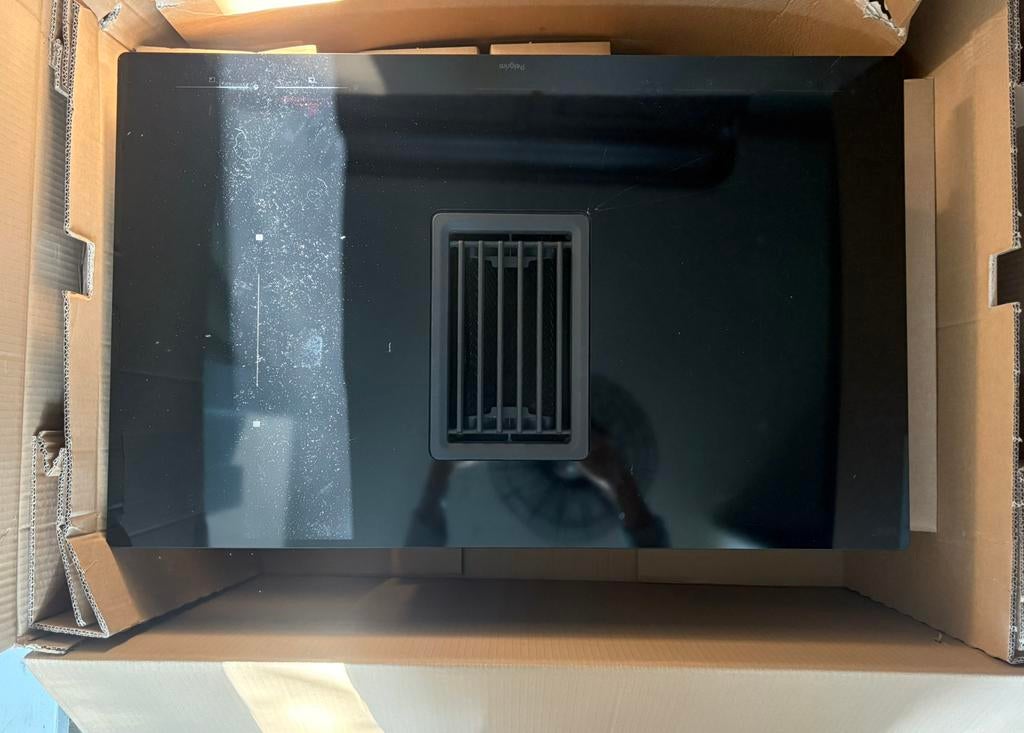 Inductie kookplaat met afzuiging IKR4082F, Witgoed en Apparatuur, Kookplaten, Ophalen, Gebruikt, 4 kookzones, Energieklasse A of zuiniger