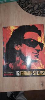 U2 Faraway So Close - Boek door BP Fallon, Ophalen, Zo goed als nieuw, Artiest, BP Fallon