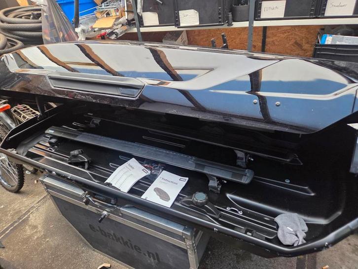Thule Motion 3 XL Dakkoffer met BMW G05 Dakdragers, Auto diversen, Dakkoffers, Zo goed als nieuw, Ophalen of Verzenden