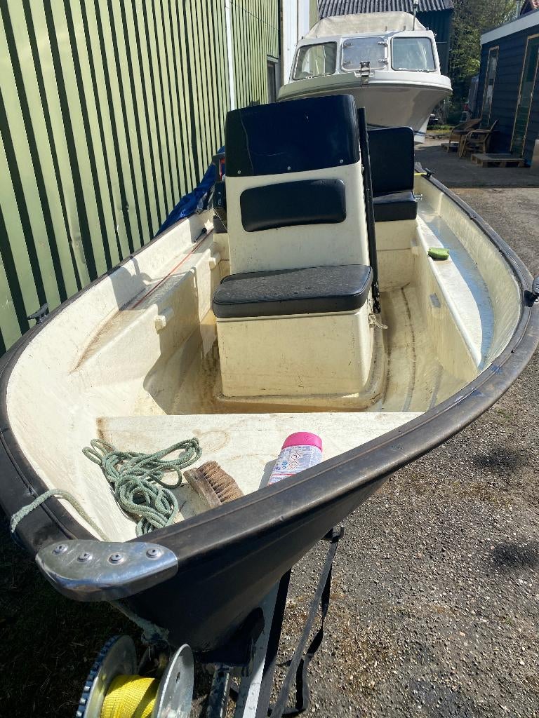 Visboot Rana met Stuurconsole en 9.9 Yamaha en trailer, Ophalen, Gebruikt