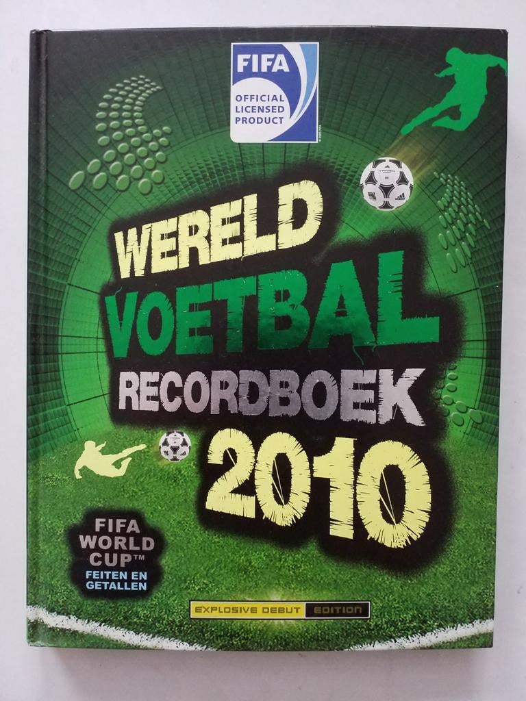 Wereld Voetbal ⚽️ Recordboek 2010 ( in nieuwstaat ), Boeken, Ophalen of Verzenden, Zo goed als nieuw, Balsport