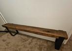 Robuuste houten bank met metalen onderstel - 2.52m lang, Huis en Inrichting, Stoelen, Ophalen, Bruin, Zo goed als nieuw, Eén
