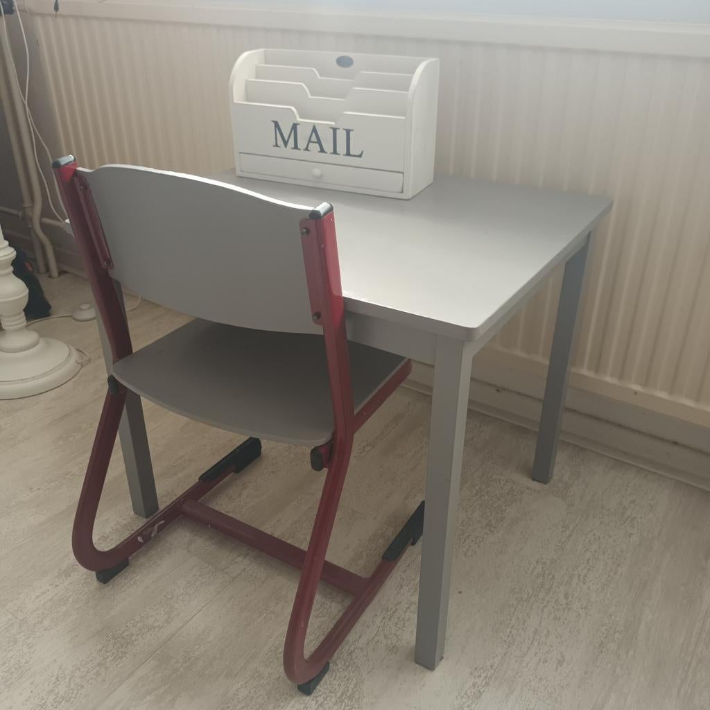 Tafeltje met stoel, Ophalen, Gebruikt, Tafel(s) en Stoel(en)