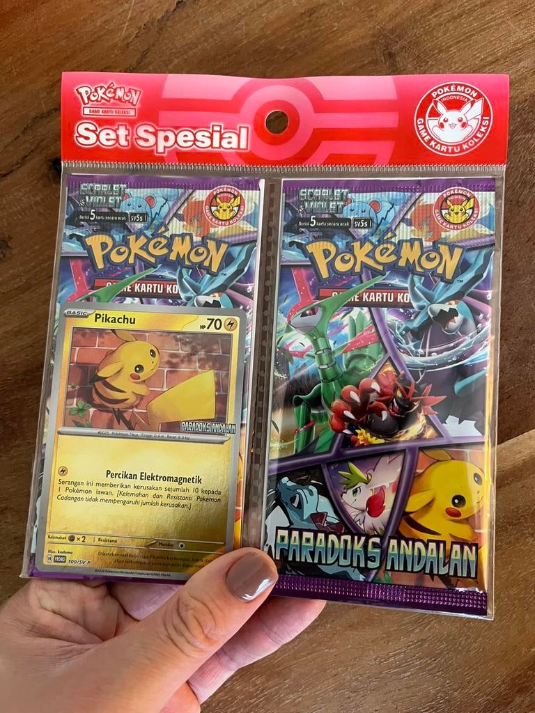 Golden Holo Pikachu special Pokémon set, Ophalen of Verzenden, Nieuw, Losse kaart