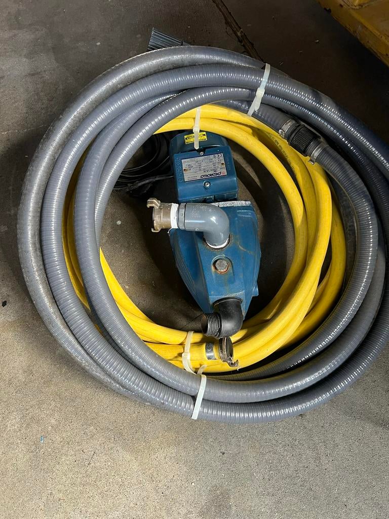 Pedrollo Hydrofoorpomp met Slangen - Gebruikt, Tuin en Terras, Ophalen, Gebruikt, Elektrisch, Hydrofoorpomp