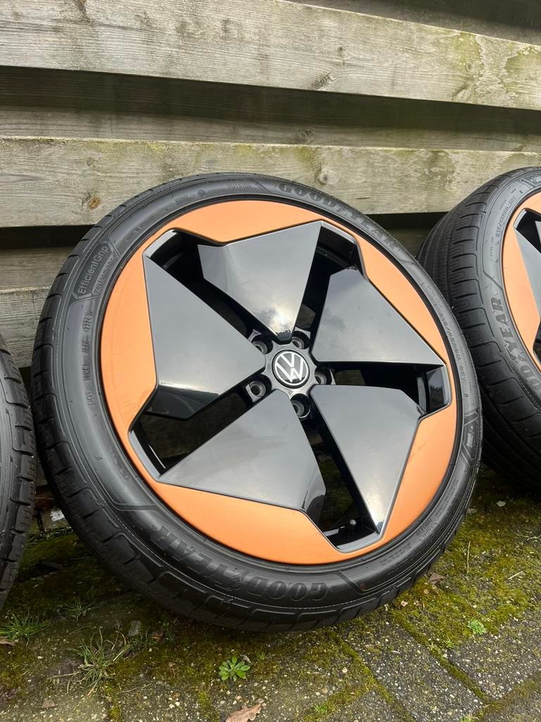 20” Originele VW ID3 Zomerset Goodyear “Sanya”, 215 mm, Volkwagen, Banden en Velgen, Nieuw