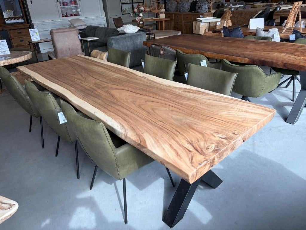 Suar boomstamtafel 300 cm- BT – 196 3 meter boomstamtafel