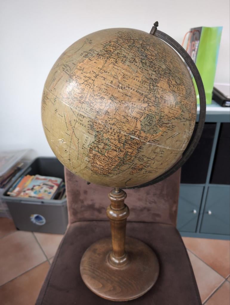 Antieke wereldbol, Ophalen, Gebruikt