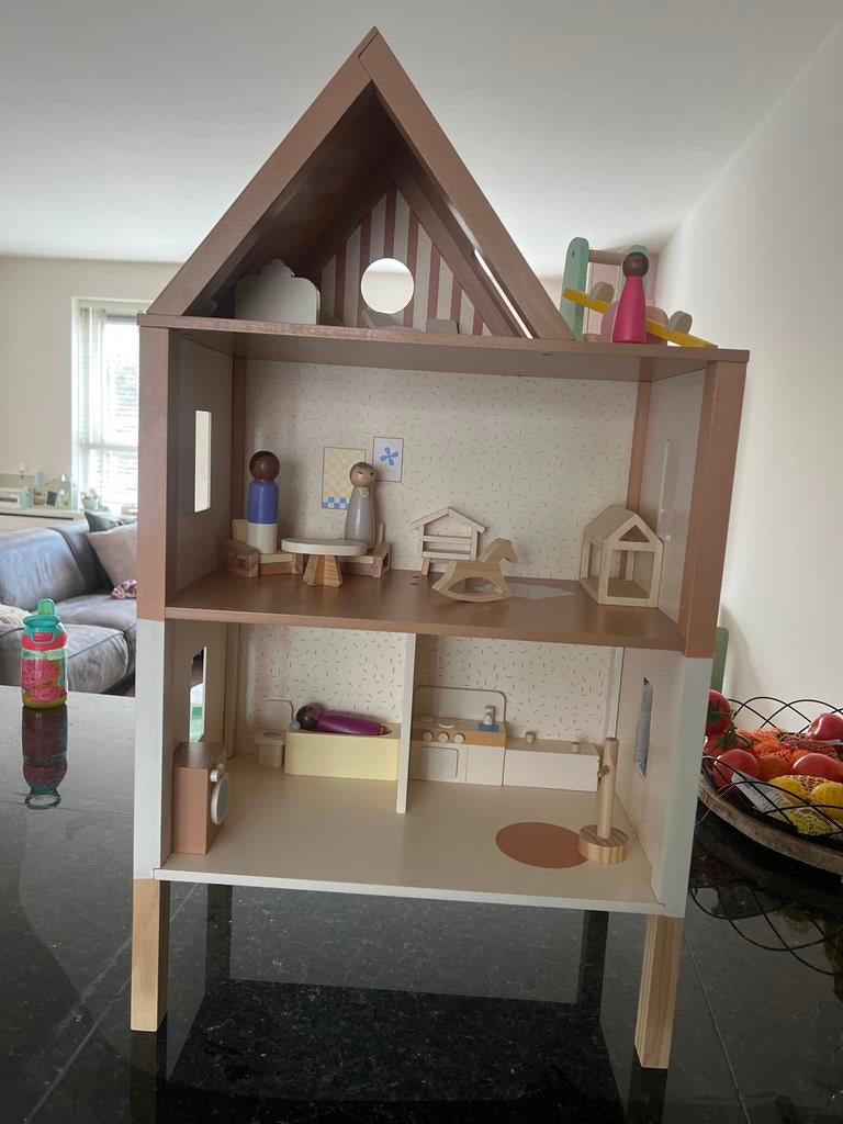 Poppenhuis Petite Amélie met meubels, Ophalen, Zo goed als nieuw, Poppenhuis