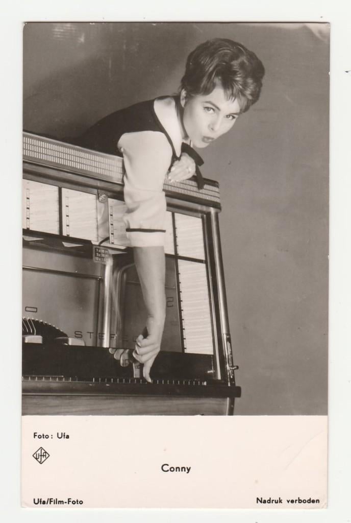 Bij de jukebox. Conny Froboess.  Muziek. Jukeboxen., Verzamelen, Verzenden, 1960 tot 1980, Gelopen, Overige thema's