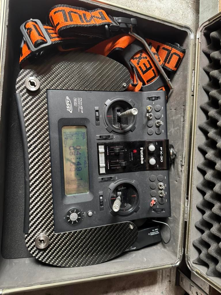 Fatuba FX30 2.4ghz Fasst, Ophalen of Verzenden, Zo goed als nieuw