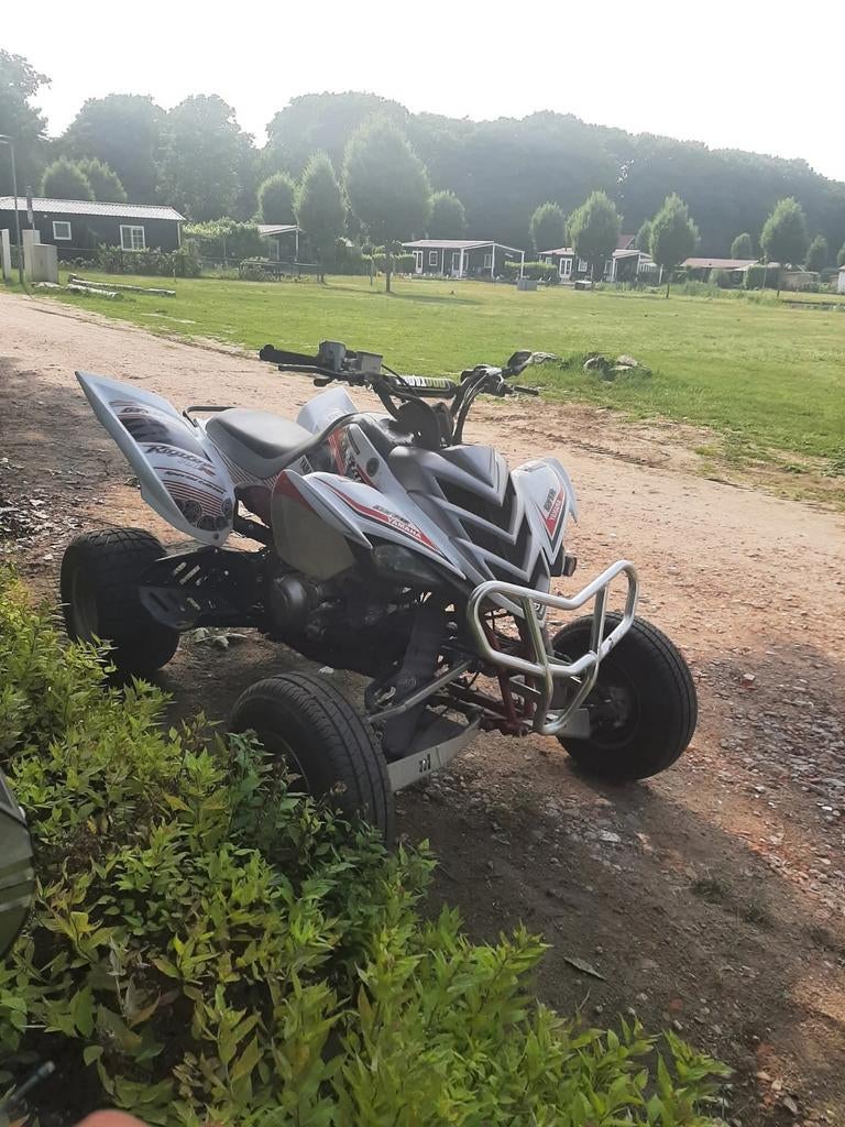 Yamaha  raptor  700r special edition
