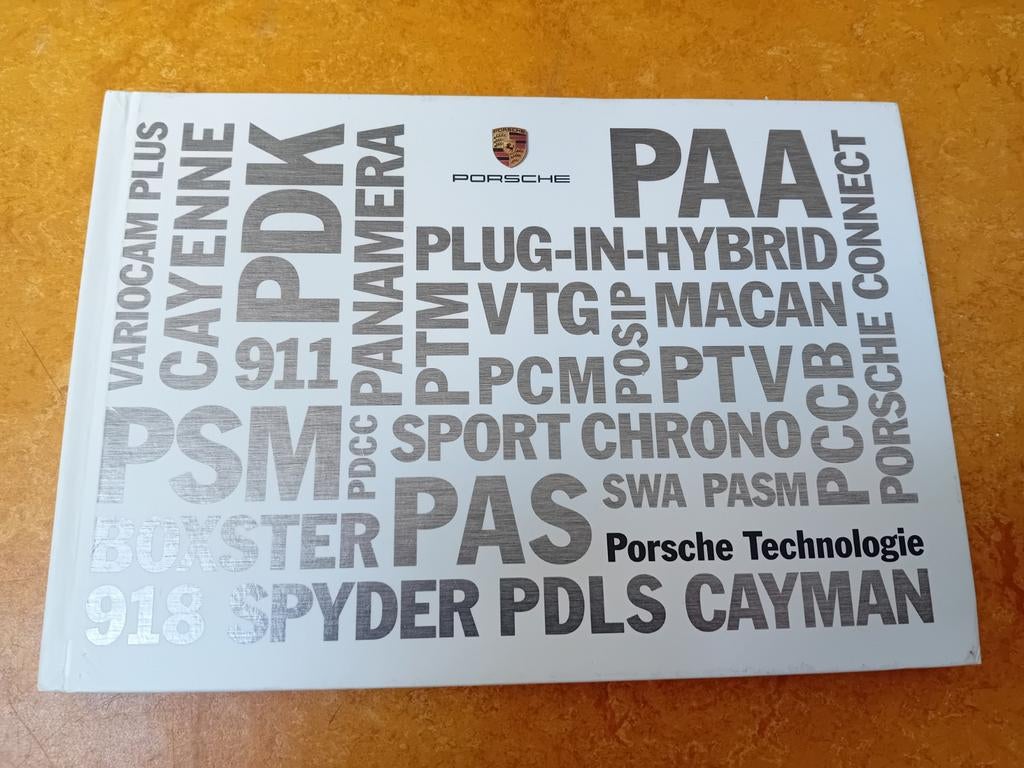 Porsche Technologie Boek - Handleiding, Ophalen of Verzenden, Gelezen, Porsche, Porsche AG