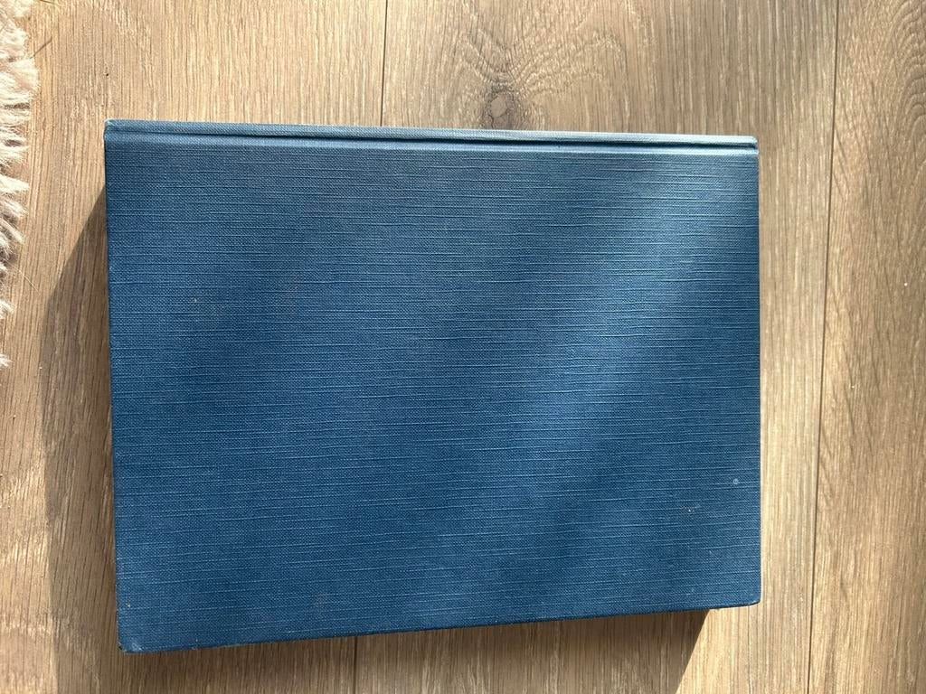 Happy Days met The Naked Chef – Jamie Oliver kookboek, Ophalen of Verzenden, Gelezen