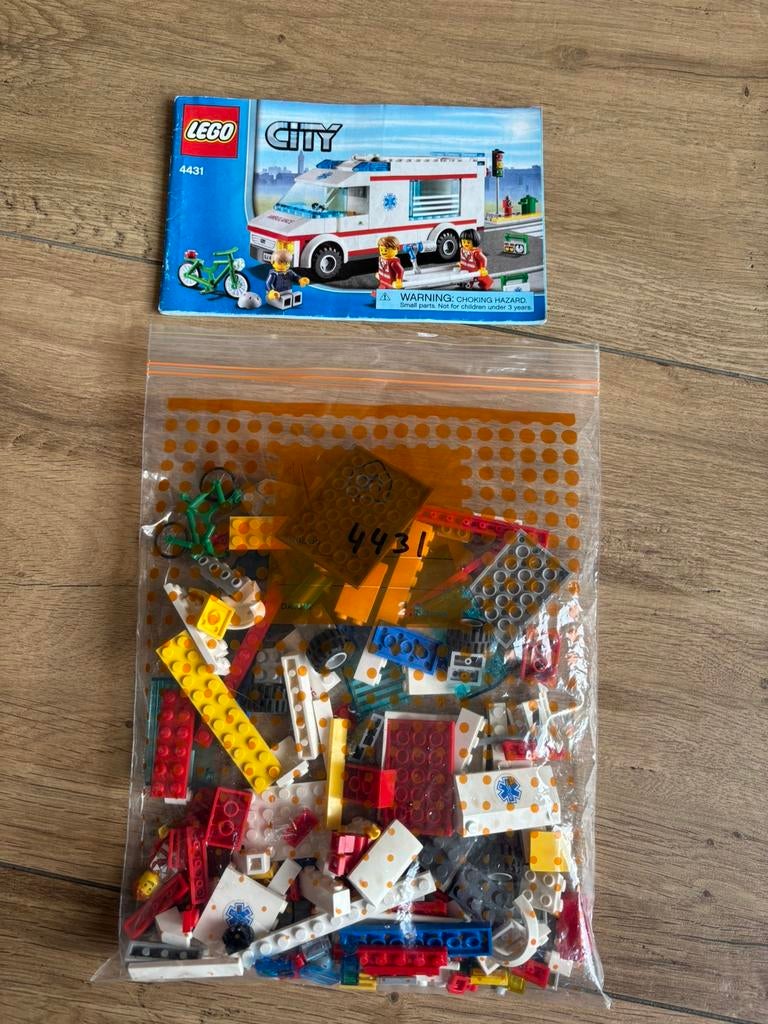 LEGO City Ambulance Speelset 4431, Kinderen en Baby's, Speelgoed | Duplo en Lego, Ophalen of Verzenden, Zo goed als nieuw