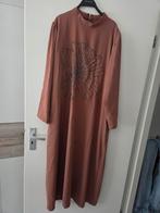 koraal kleur abiye  jurk met steentjes lang maat 52/54, Kleding | Dames, Gelegenheidskleding, Ophalen of Verzenden, Nieuw, Maat 46/48 (XL) of groter