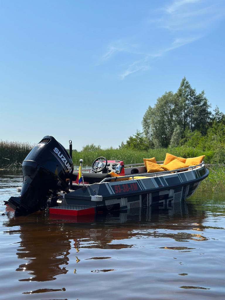 Van Vossen Twister 550 BRABUS | Suzuki 200 | Vol uitgerust, Watersport en Boten, Ophalen, Aluminium, Zo goed als nieuw, 200 pk of meer