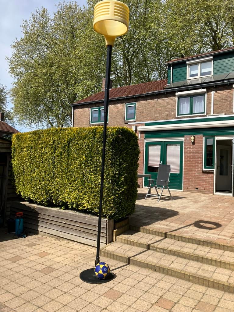 Korfbalpaal op voet met bal., Sport en Fitness, Korfbal, Ophalen, Gebruikt, Korf of Paal