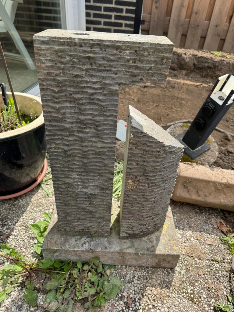 GRATIS - Stenen fontijn ornament, Tuin en Terras, Ophalen, Zo goed als nieuw, Waterornament