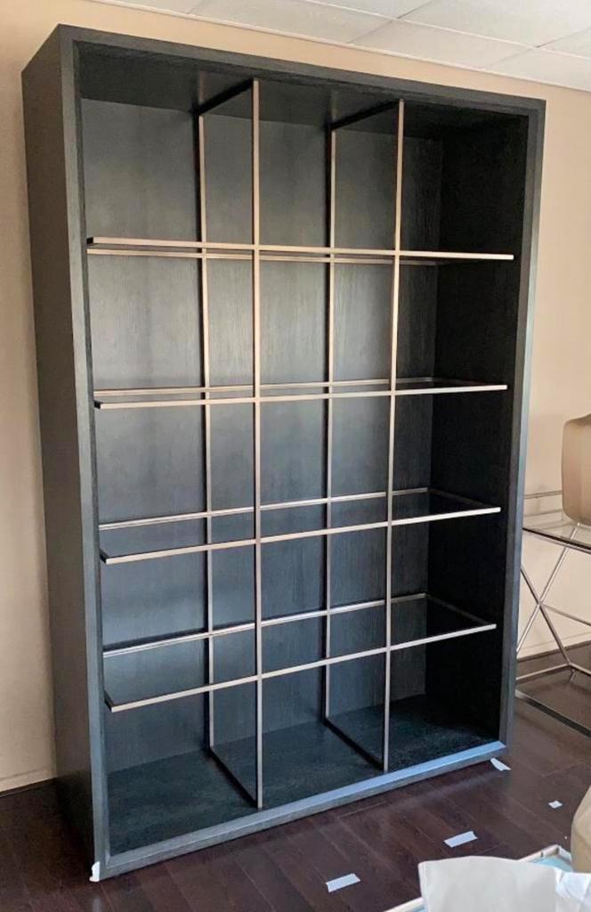 Hennessy cabinet eichholtz origineel te koop! NIEUWE STAAT, Huis en Inrichting, Kasten | Roldeurkasten en Archiefkasten, Nieuw