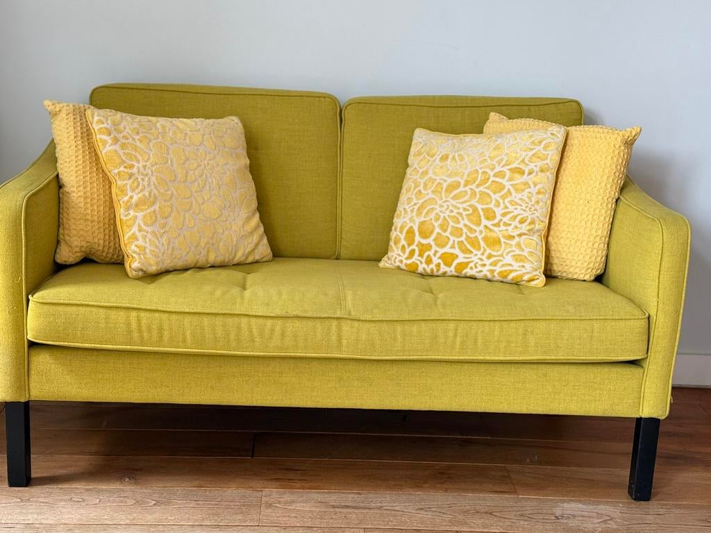 Klein bankje geel, Tweepersoons, 75 tot 100 cm, Ophalen of Verzenden, Zo goed als nieuw