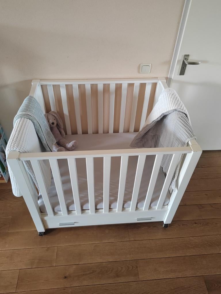 Witte box Bopita compleet met toebehoren, Kinderen en Baby's, Boxen, Ophalen, Gebruikt, Rechthoekig, In hoogte verstelbaar