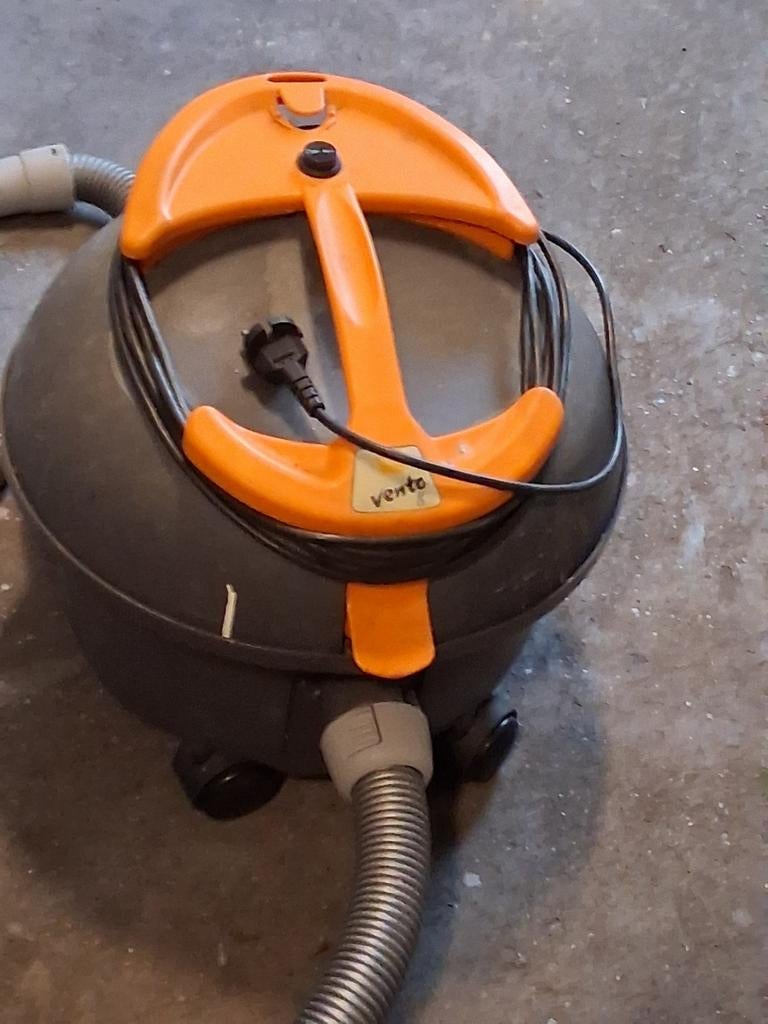 Te koop,Vento Taski 8 Bouwwerk stofzuiger., Ophalen