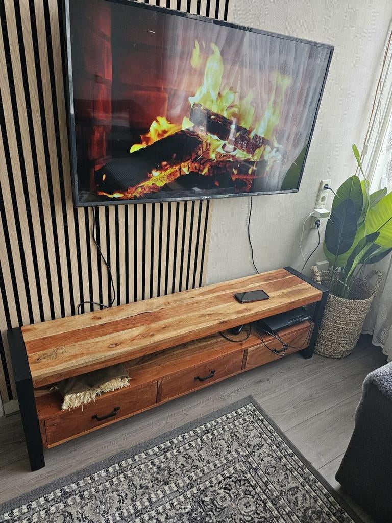 Houten televisiemeubel met lades, Ophalen