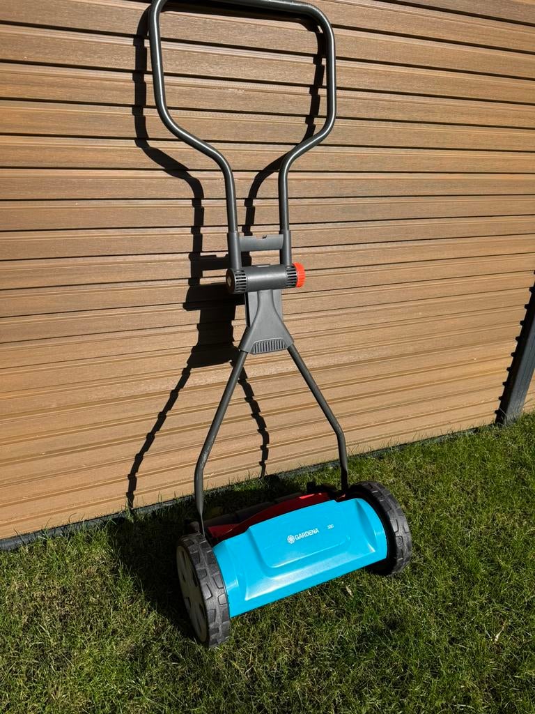Gardena 330 grasmaaier– in uiterst goede staat!, Kooimesmaaier, Ophalen, Zo goed als nieuw