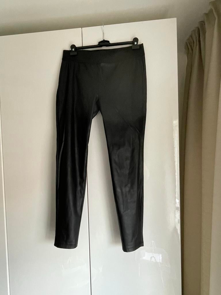 Nieuwe zwarte leather look legging in maat L, Legging, Zwart, Nieuw, Ophalen of Verzenden