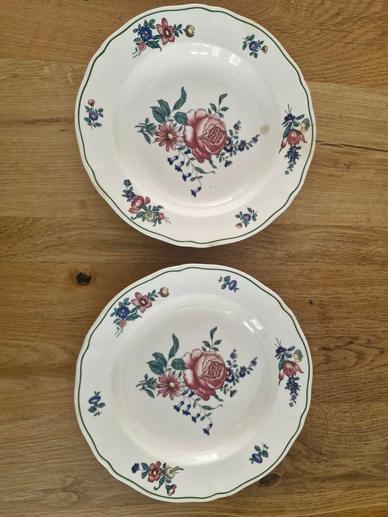 2x Villeroy & Boch diepe borden met bloemmotief, Huis en Inrichting, Keuken | Servies, Gebruikt, Keramiek, Ophalen of Verzenden