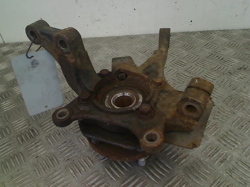 Fusee Rechts Voor Kia Cee'd Sportswagon (JDC5) 2015, Info@kia.de, Kia Deutschland GmbH, Gebruikt, Theodor-Heuss-Allee 11, Frankfurt am Main 60486, , Duitsland