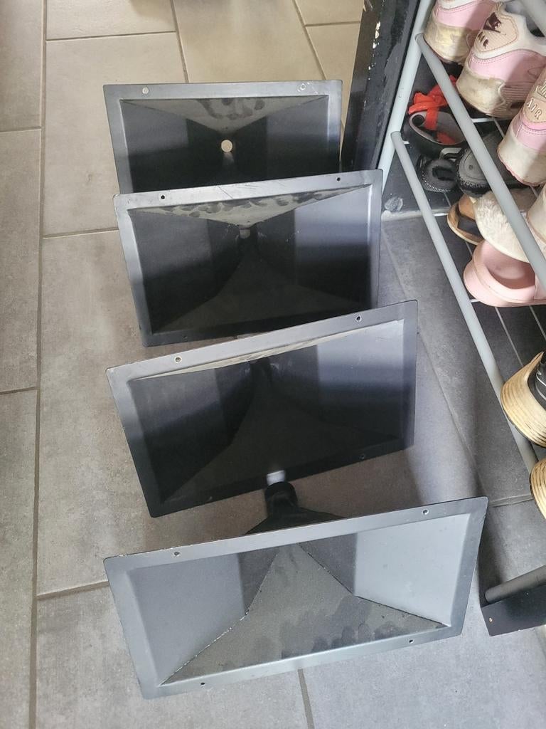 Metalen hoorn 4 stuks, Ophalen of Verzenden