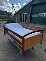 Verpleegbed, Ophalen, Zo goed als nieuw, Eenpersoons, Hout
