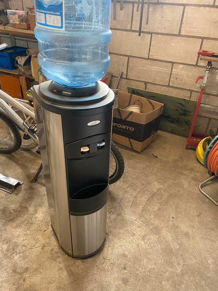 Oasis Waterkoeler - Koud en Kamertemperatuur Water, Witgoed en Apparatuur, Waterkoelers, Gebruikt, Waterkoeler, Ophalen