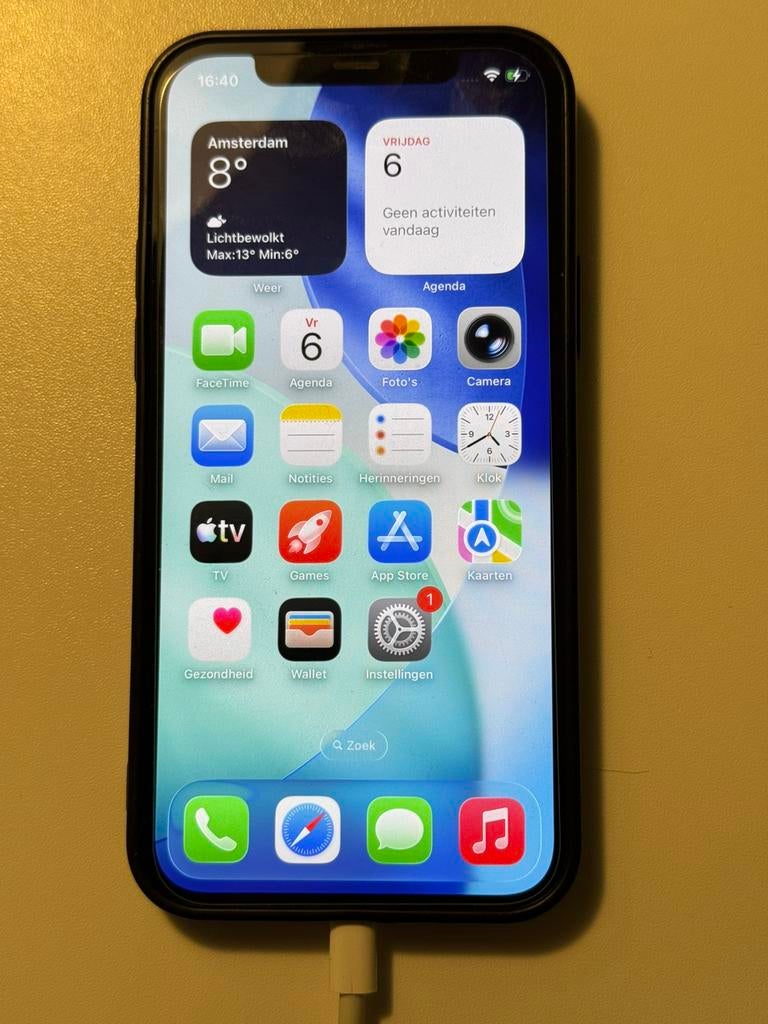 Iphone 12 pro, 128 GB in uitstekende staat met doos en kabel, 80 %, 128 GB, Zo goed als nieuw, Zonder simlock