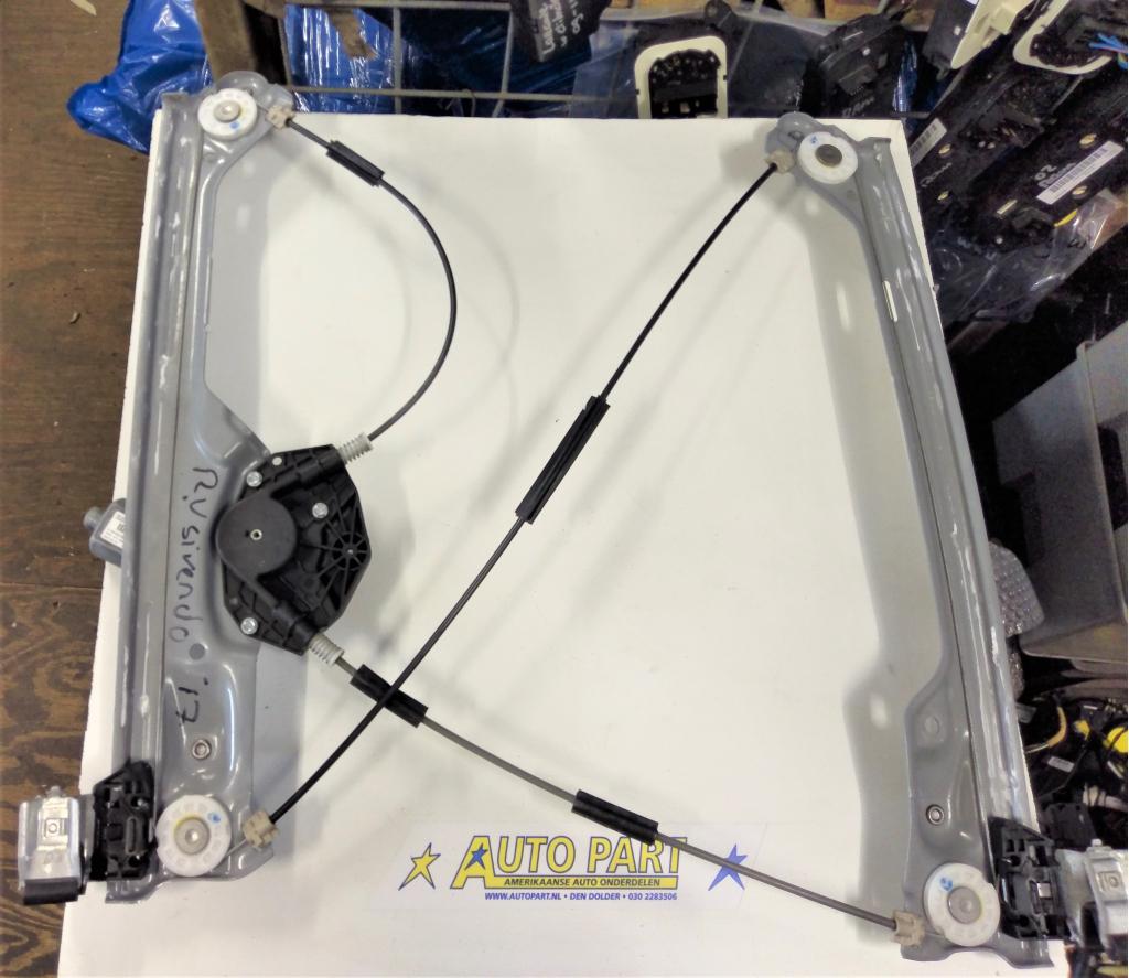 Chevrolet Silverado raammechaniek 2014-2019, Gebruikt, Info@gm.com, Chevrolet, Ophalen of Verzenden