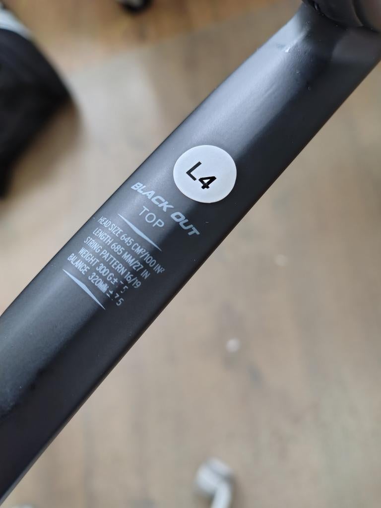 Nieuwe Black out Pro's Pro tennisracket grip 4, Sport en Fitness, Tennis, Overige merken, L4, Nieuw, Ophalen of Verzenden