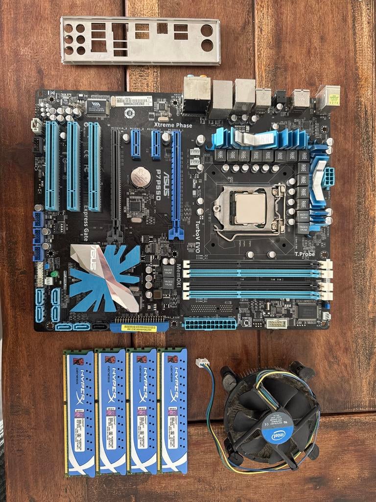 Moederbord P7P55D met i7 860 CPU en fan, Computers en Software, Moederborden, Ophalen, Gebruikt, Intel, DDR3