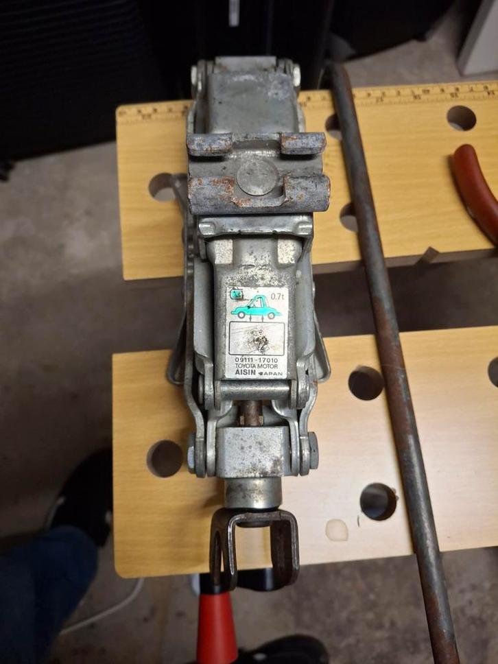 Auto krik - Schaarkrik 0.7t, Auto diversen, Krikken, Gebruikt, Schaarkrik, Manueel, Ophalen