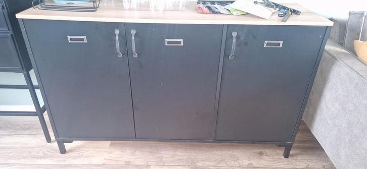 Dressoir/Opbergkast met deuren, Huis en Inrichting, Kasten | Dressoirs, Gebruikt, 150 tot 200 cm, 25 tot 50 cm, Ophalen of Verzenden