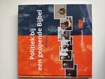 W. Fieret - Politiek bij een geopende Bijbel beschikbaar voor biedingen