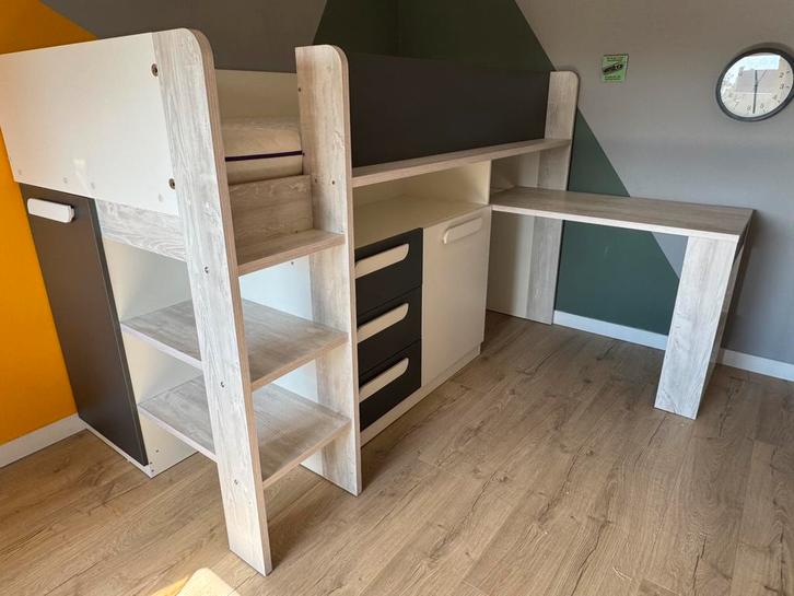 Yolo halfhoogslaper in grijseiken, wit en antraciet  90x200, Kinderen en Baby's, Kinderkamer | Stapelbedden en Hoogslapers, Zo goed als nieuw