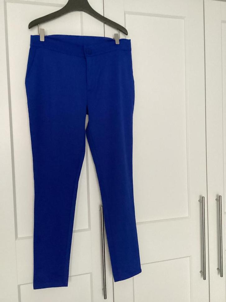 Supertrash kobaltblauwe broek maat M(L), Kleding | Dames, Broeken en Pantalons, Zo goed als nieuw, Maat 38/40 (M), Blauw, Lang