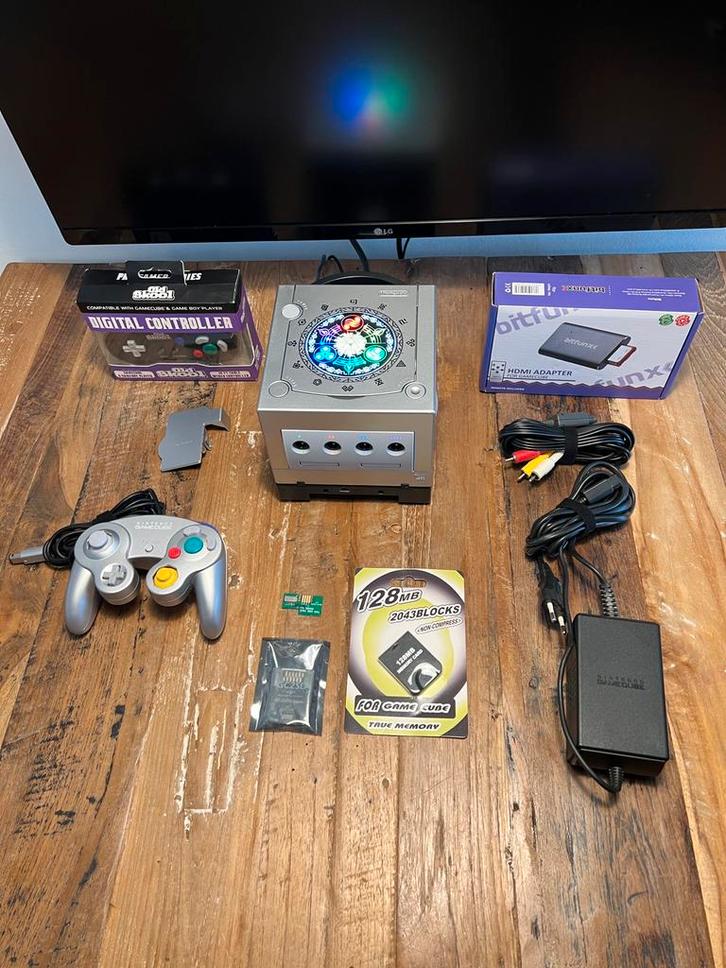 Custom Zelda GameCube met licht- en geluidseffecten, Spelcomputers en Games, Games | Nintendo GameCube, Zo goed als nieuw, Overige genres