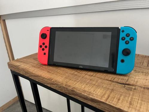 Nintendo Switch, Spelcomputers en Games, Spelcomputers | Nintendo Switch, Gebruikt, Switch Original, Met 3 controllers of meer