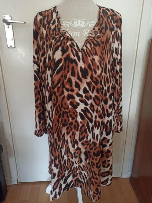 NIEUW! Trendy leuke casual animal jurk maat 0XL 44 46, Kleding | Dames, Jurken, Nieuw, Maat 42/44 (L), Bruin, Verzenden