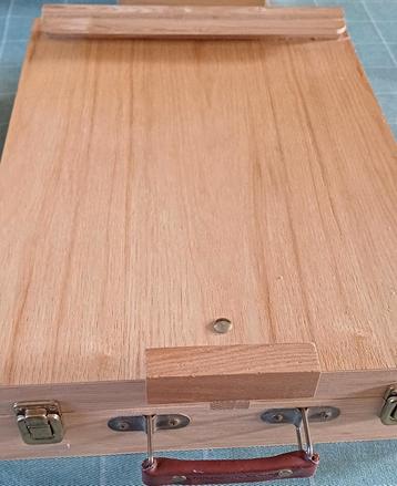 Houten tafel schildersezel  beschikbaar voor biedingen