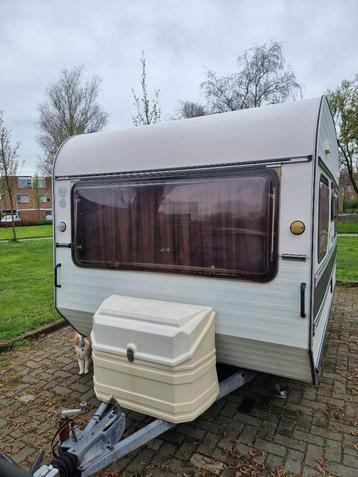 Slechts € 25 per dag!! Leuke en compacte caravan B-rijbewijs beschikbaar voor biedingen